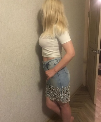 Фееричная брюнетка с шикарной внешностью ждет своего щедрого кавалера. Предлагаю незабываемый отдых и воплощение самых смелых фантазий. Звони, не пожалеешь! 3705, 44 года